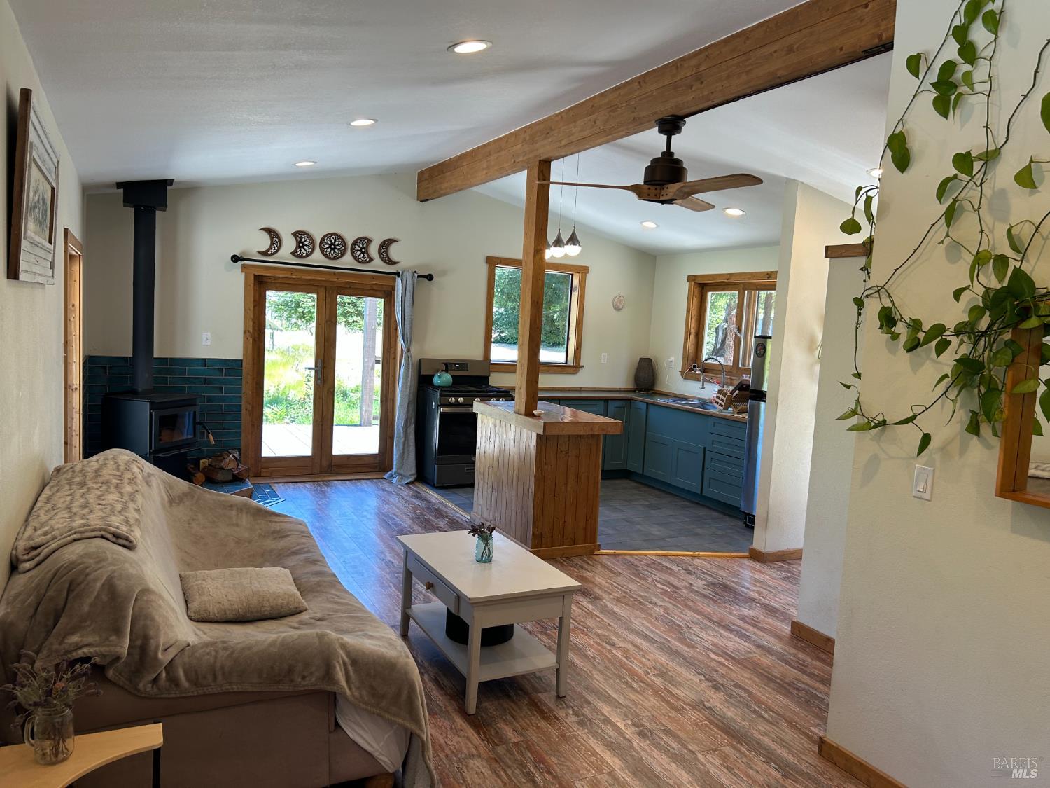 34620 Eureka Hill Road Point Arena CA 95468