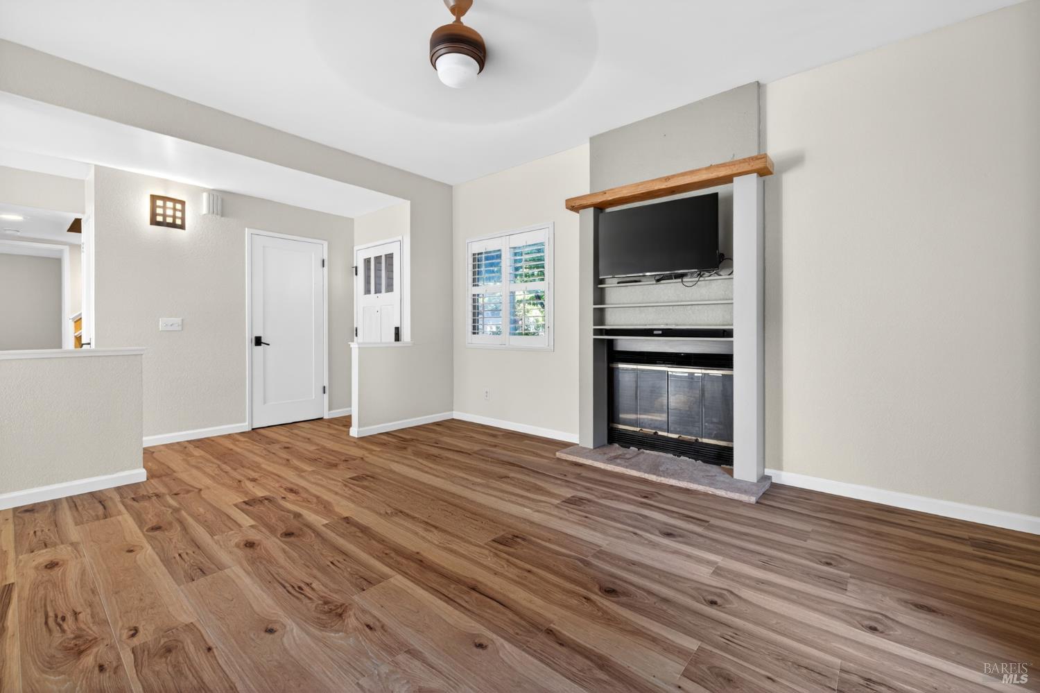 2757 Lakeview Drive Santa Rosa CA 95405