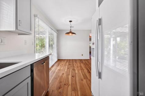 2757 Lakeview Drive Santa Rosa CA 95405