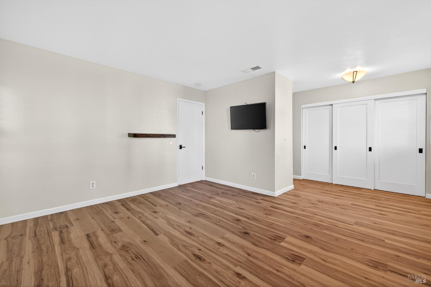 2757 Lakeview Drive Santa Rosa CA 95405