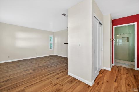 2757 Lakeview Drive Santa Rosa CA 95405