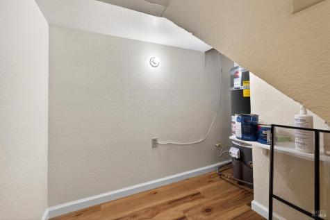 2757 Lakeview Drive Santa Rosa CA 95405
