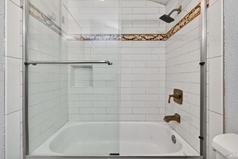 2757 Lakeview Drive Santa Rosa CA 95405