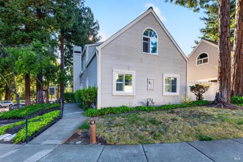 2757 Lakeview Drive Santa Rosa CA 95405