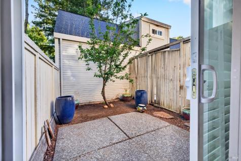 2757 Lakeview Drive Santa Rosa CA 95405