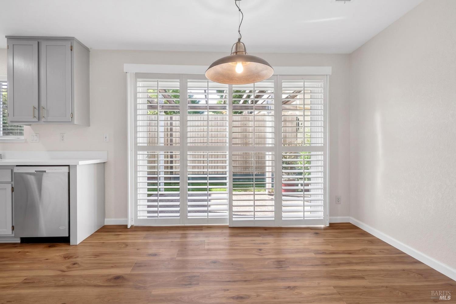 2757 Lakeview Drive Santa Rosa CA 95405