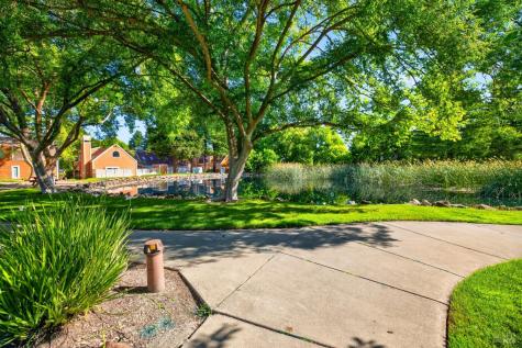 2757 Lakeview Drive Santa Rosa CA 95405