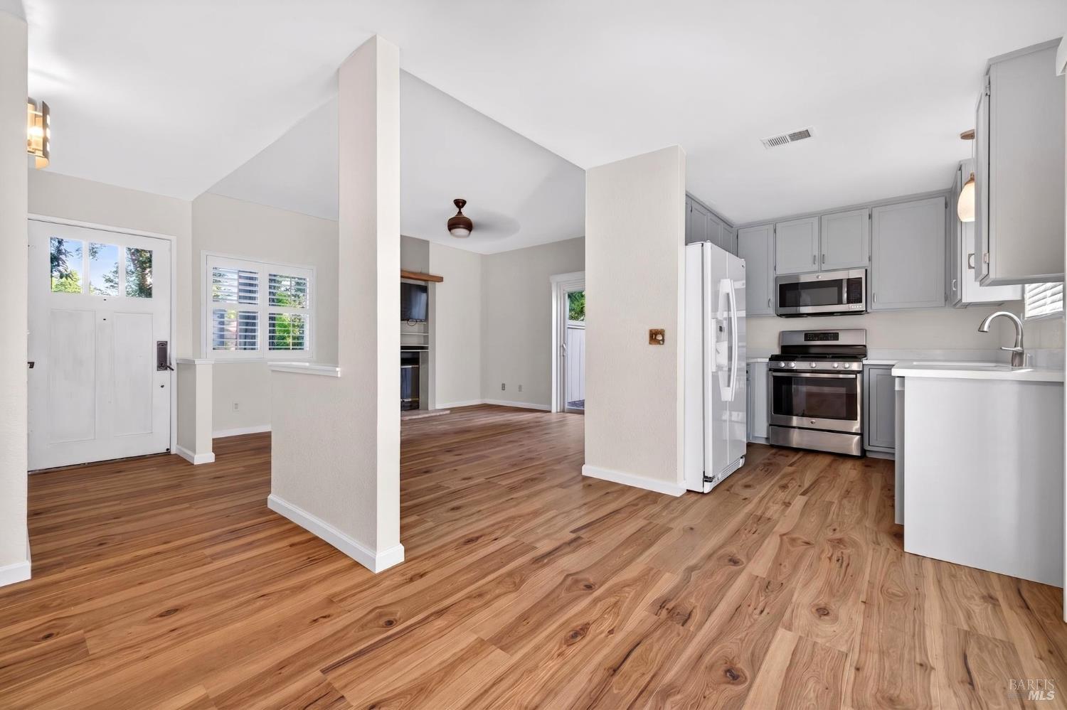 2757 Lakeview Drive Santa Rosa CA 95405