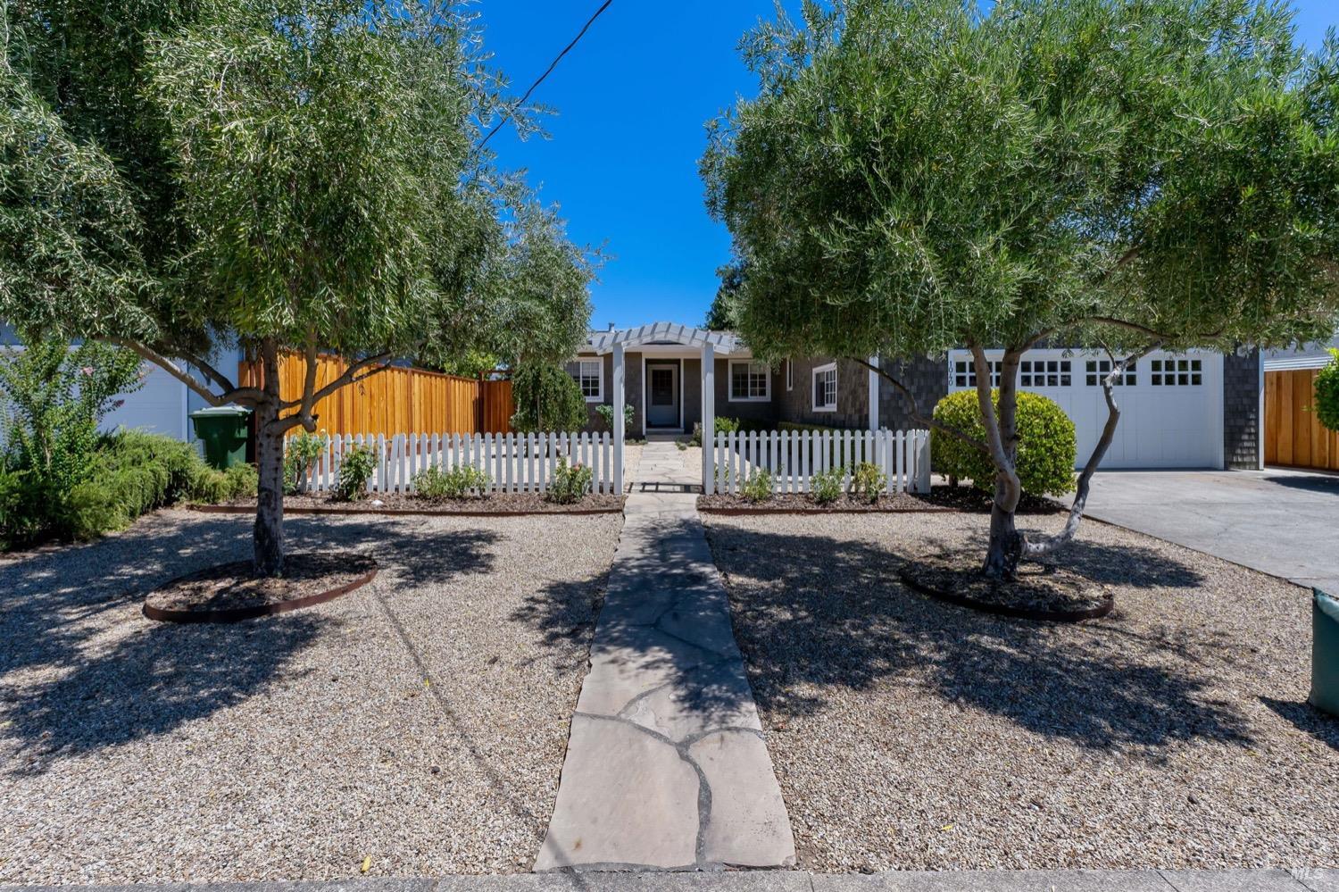 1040 Valley View Street St. Helena CA 94574