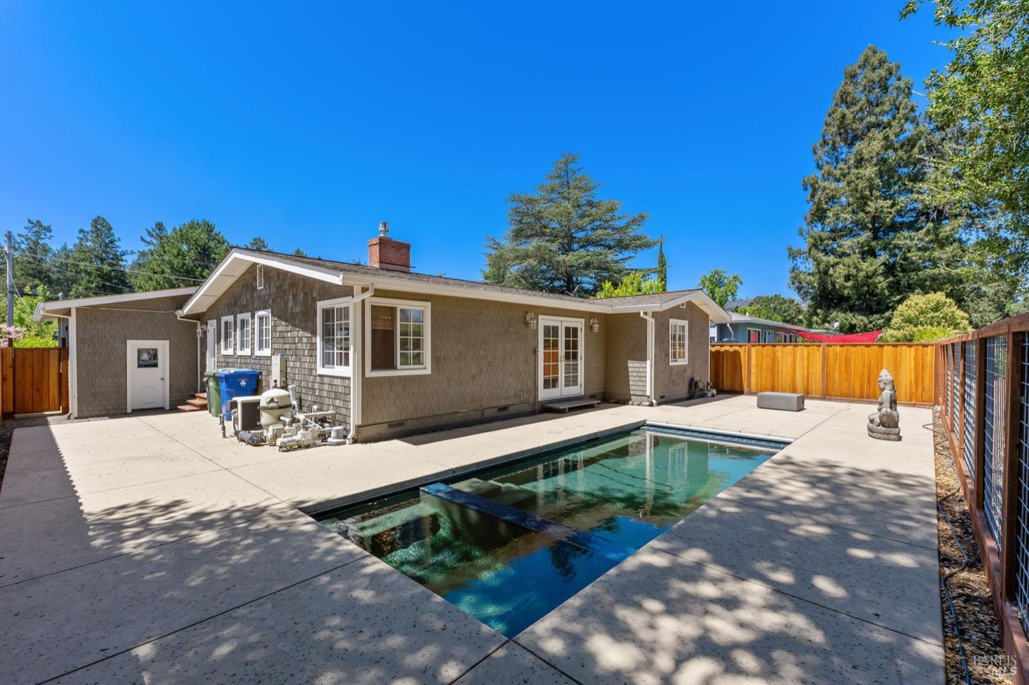 1040 Valley View Street St. Helena CA 94574