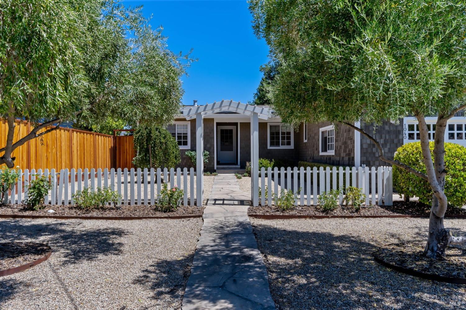 1040 Valley View Street St. Helena CA 94574