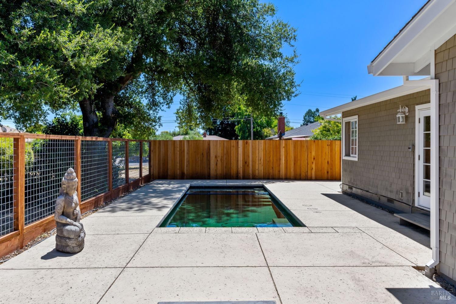 1040 Valley View Street St. Helena CA 94574