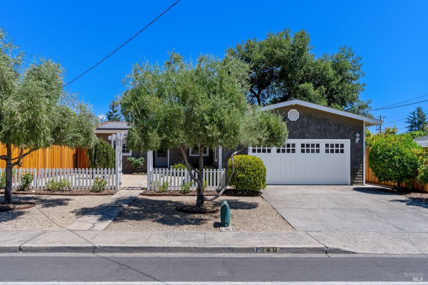 1040 Valley View Street St. Helena CA 94574