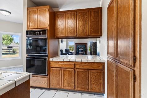 1623 Abramson Road Santa Rosa CA 95401