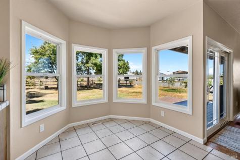 1623 Abramson Road Santa Rosa CA 95401
