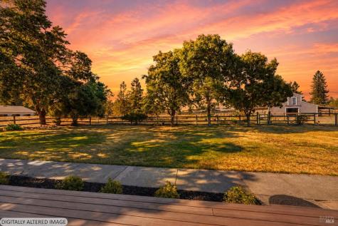 1623 Abramson Road Santa Rosa CA 95401