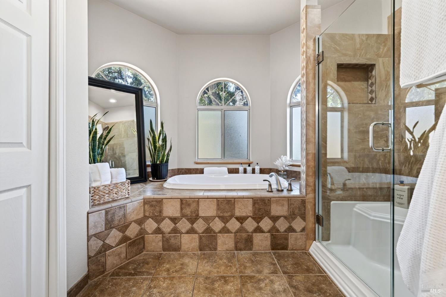 1623 Abramson Road Santa Rosa CA 95401