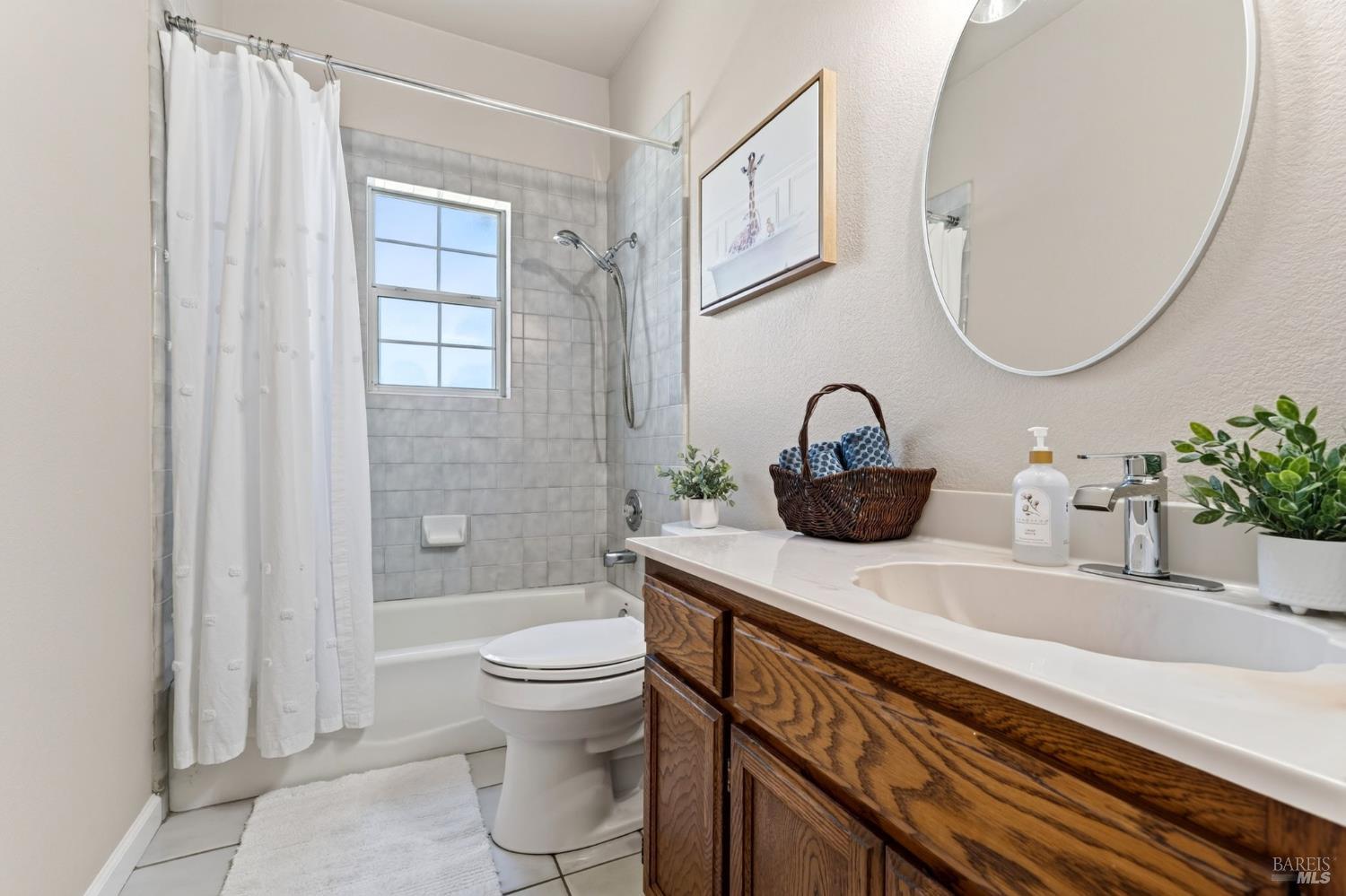 1623 Abramson Road Santa Rosa CA 95401