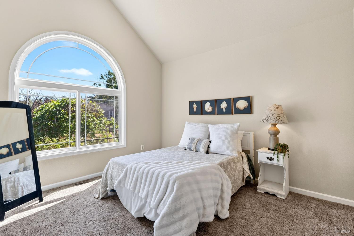 1623 Abramson Road Santa Rosa CA 95401