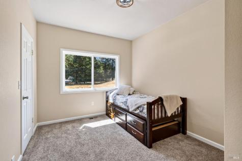 1623 Abramson Road Santa Rosa CA 95401