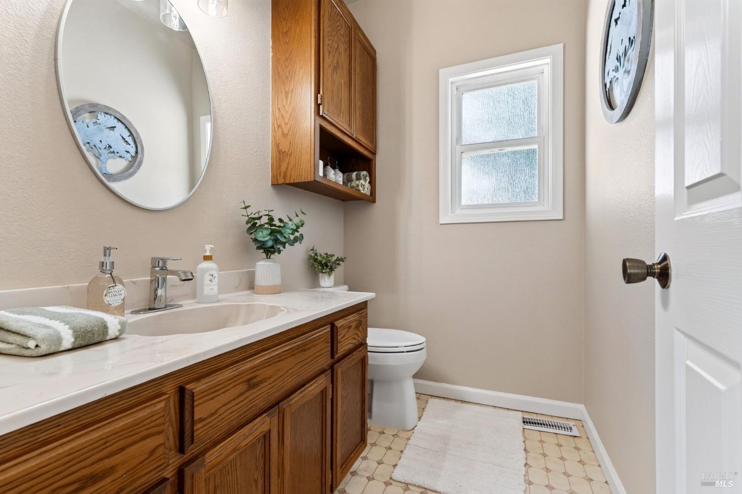 1623 Abramson Road Santa Rosa CA 95401