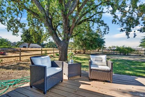 1623 Abramson Road Santa Rosa CA 95401