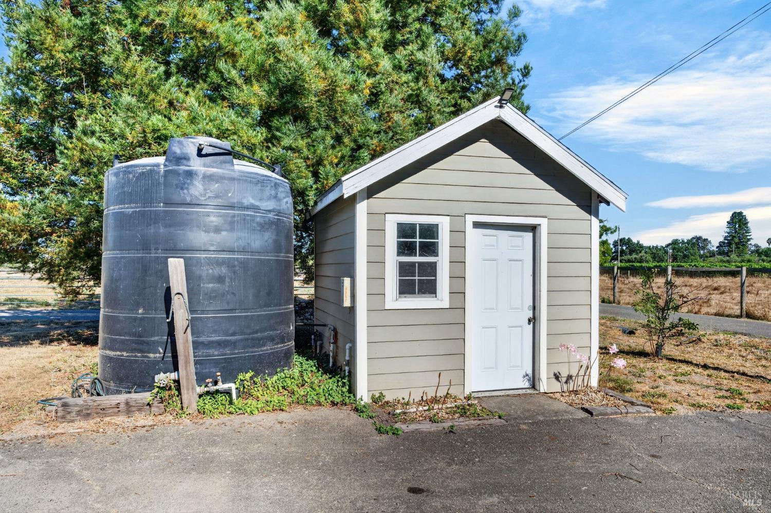 1623 Abramson Road Santa Rosa CA 95401