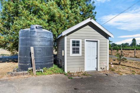 1623 Abramson Road Santa Rosa CA 95401