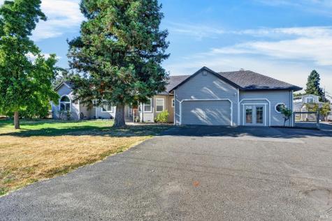 1623 Abramson Road Santa Rosa CA 95401