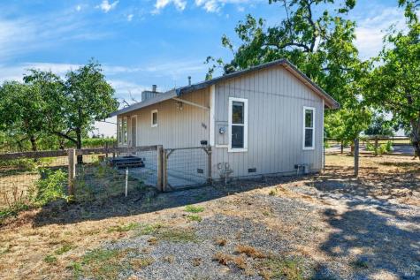 1623 Abramson Road Santa Rosa CA 95401