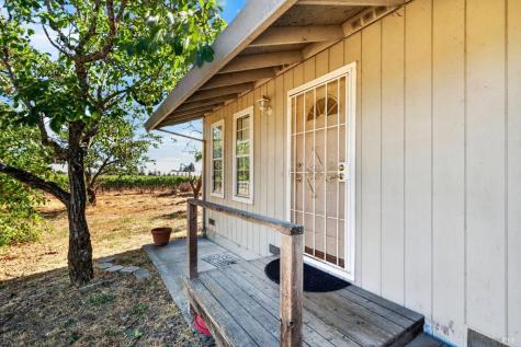 1623 Abramson Road Santa Rosa CA 95401