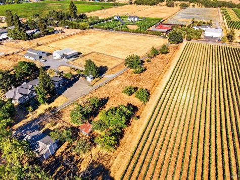 1623 Abramson Road Santa Rosa CA 95401
