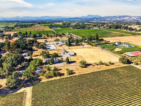 1623 Abramson Road Santa Rosa CA 95401