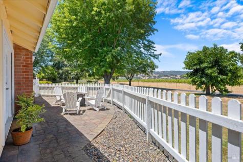 81 Temelec Circle Sonoma CA 95476