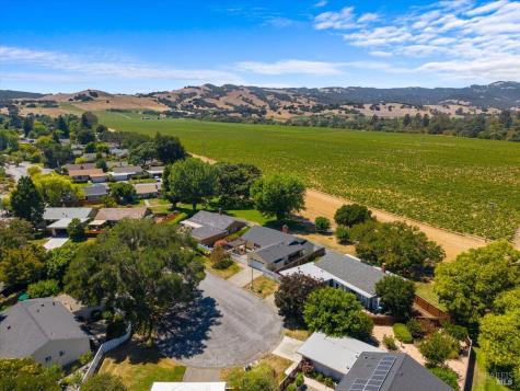 81 Temelec Circle Sonoma CA 95476
