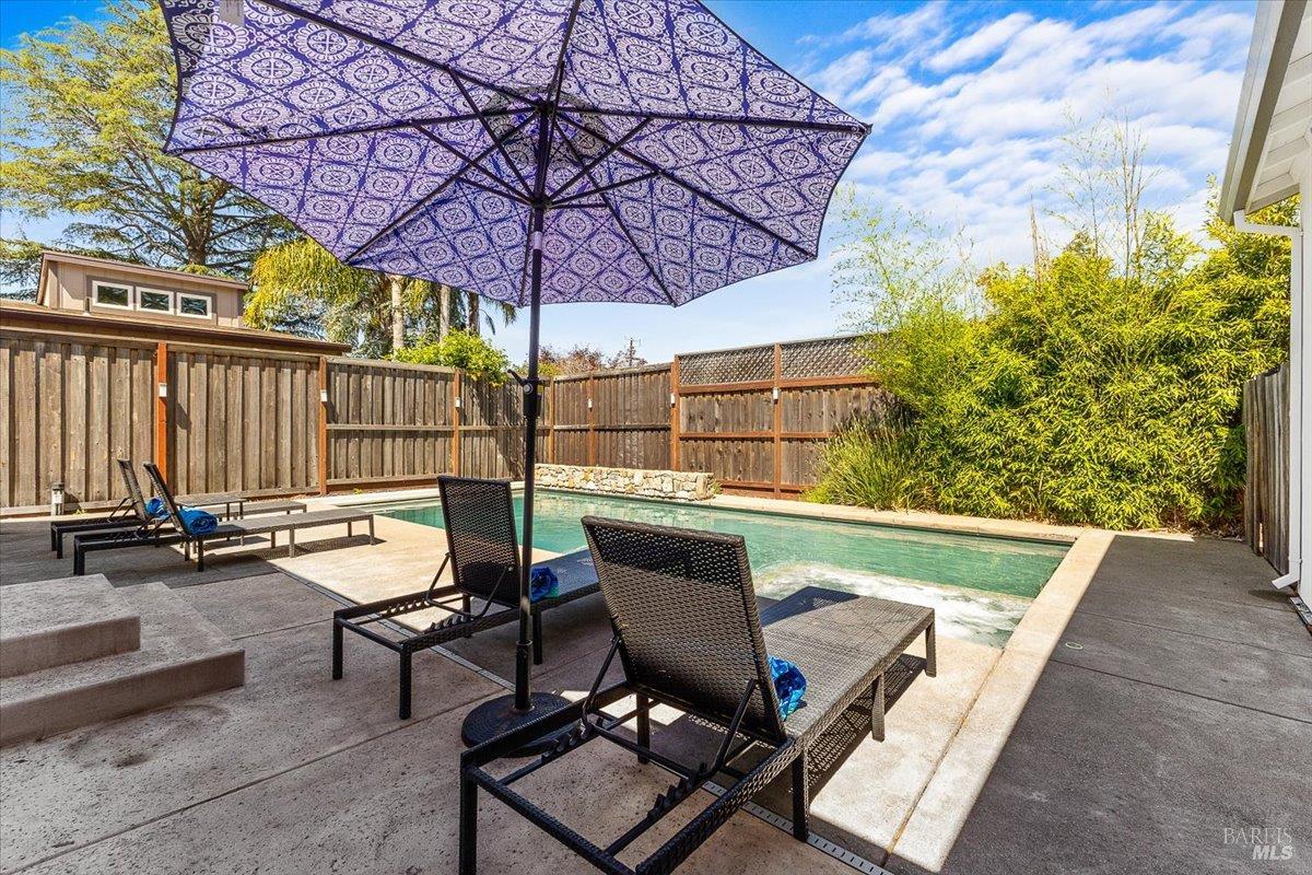 1817 Peoria Court Santa Rosa CA 95405