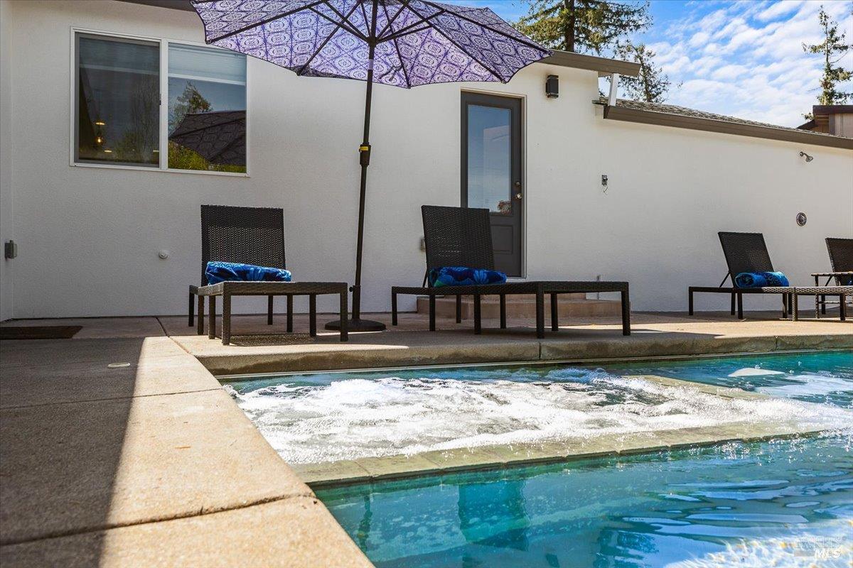 1817 Peoria Court Santa Rosa CA 95405