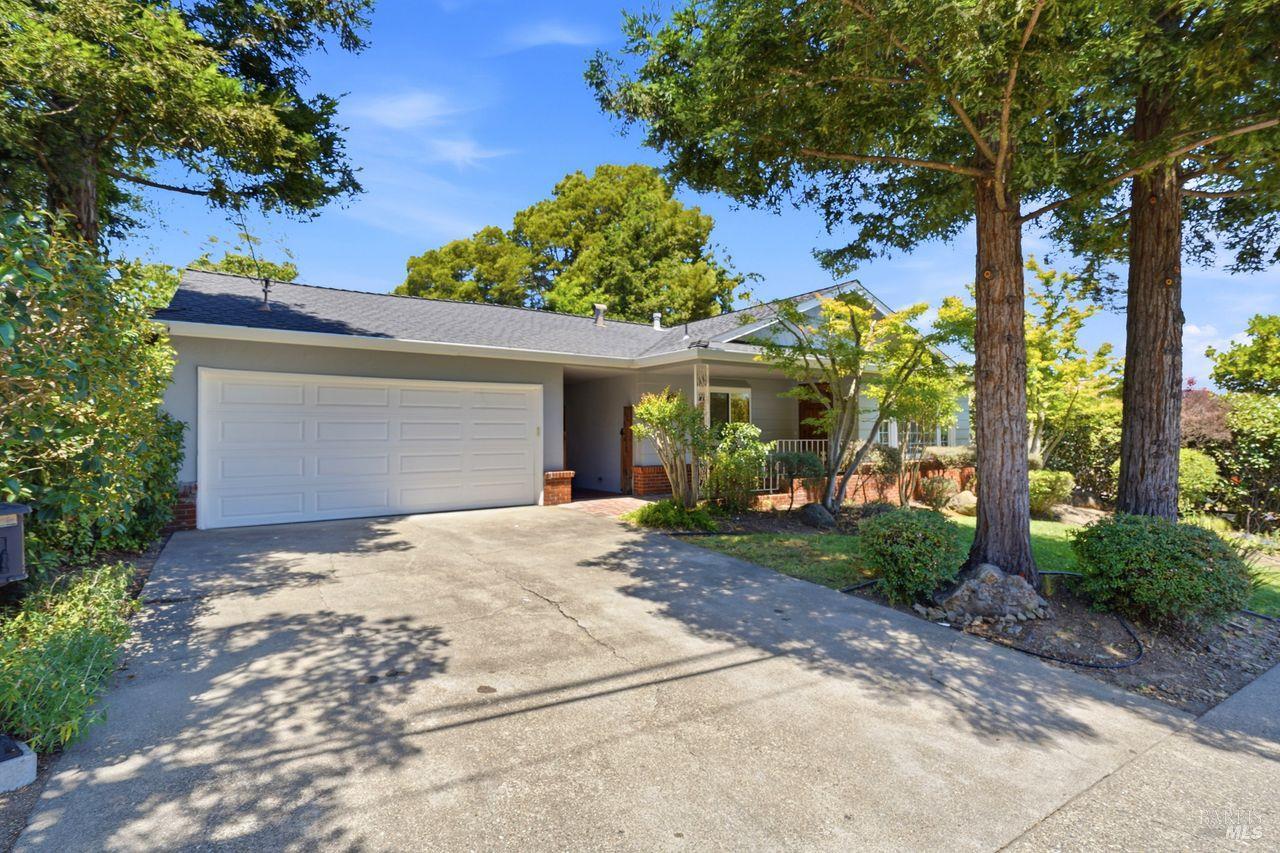13 El Rose Drive Petaluma CA 94952