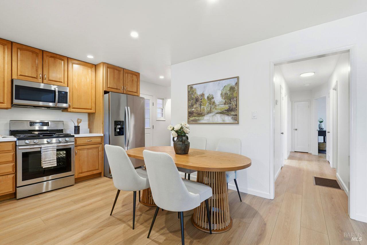 13 El Rose Drive Petaluma CA 94952
