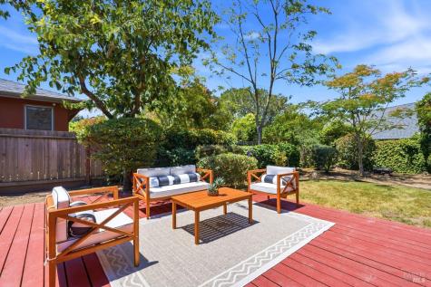 13 El Rose Drive Petaluma CA 94952