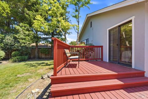 13 El Rose Drive Petaluma CA 94952