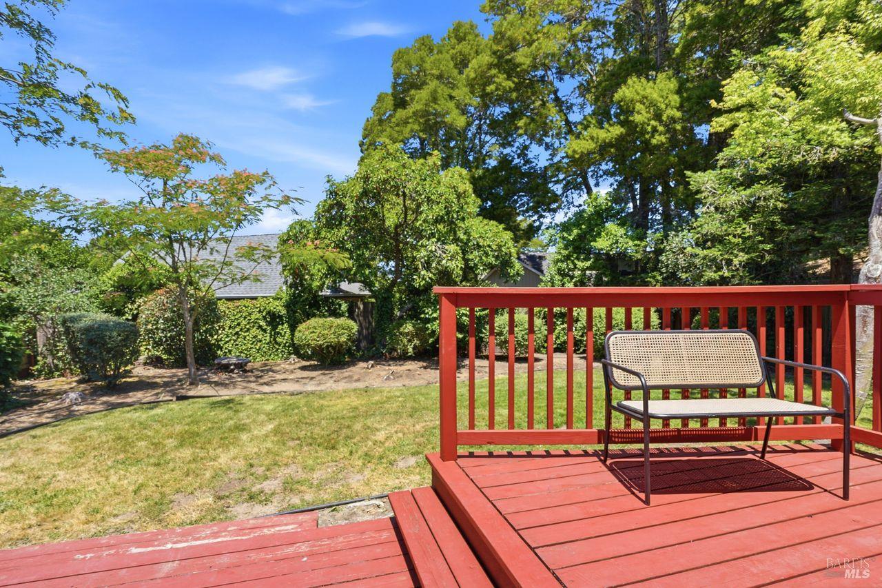 13 El Rose Drive Petaluma CA 94952