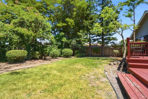 13 El Rose Drive Petaluma CA 94952