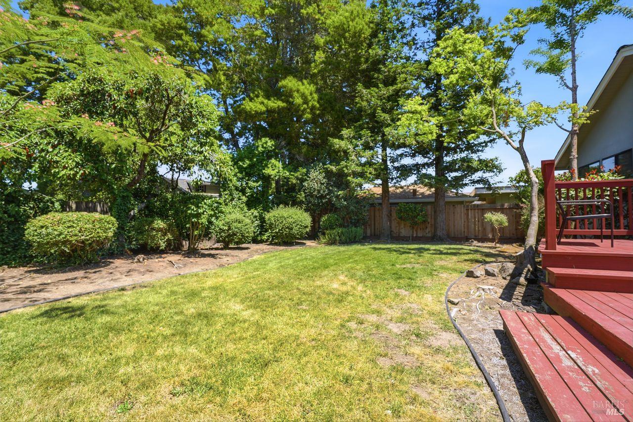 13 El Rose Drive Petaluma CA 94952
