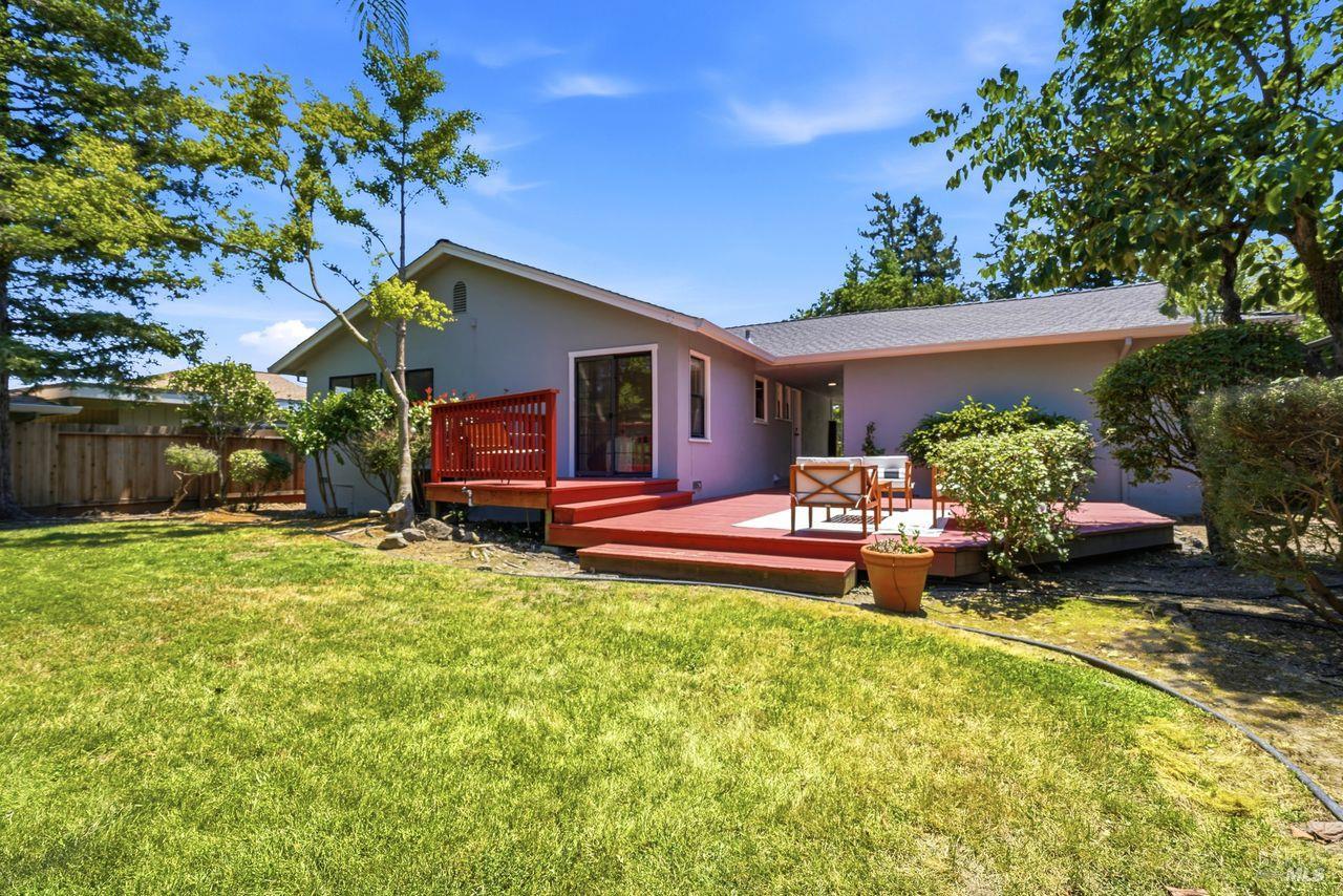 13 El Rose Drive Petaluma CA 94952