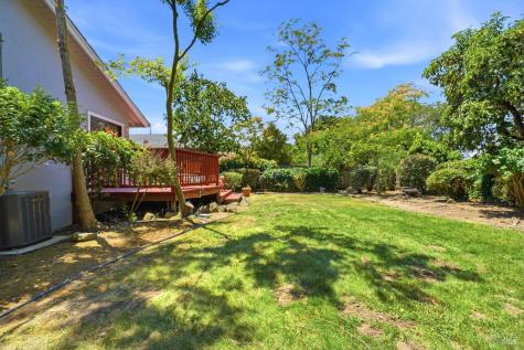 13 El Rose Drive Petaluma CA 94952