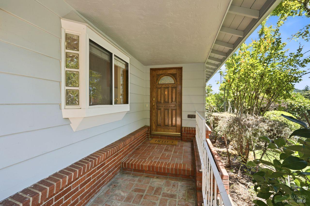 13 El Rose Drive Petaluma CA 94952
