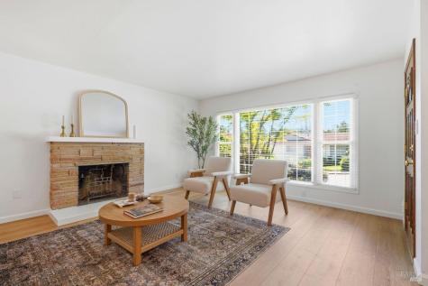 13 El Rose Drive Petaluma CA 94952