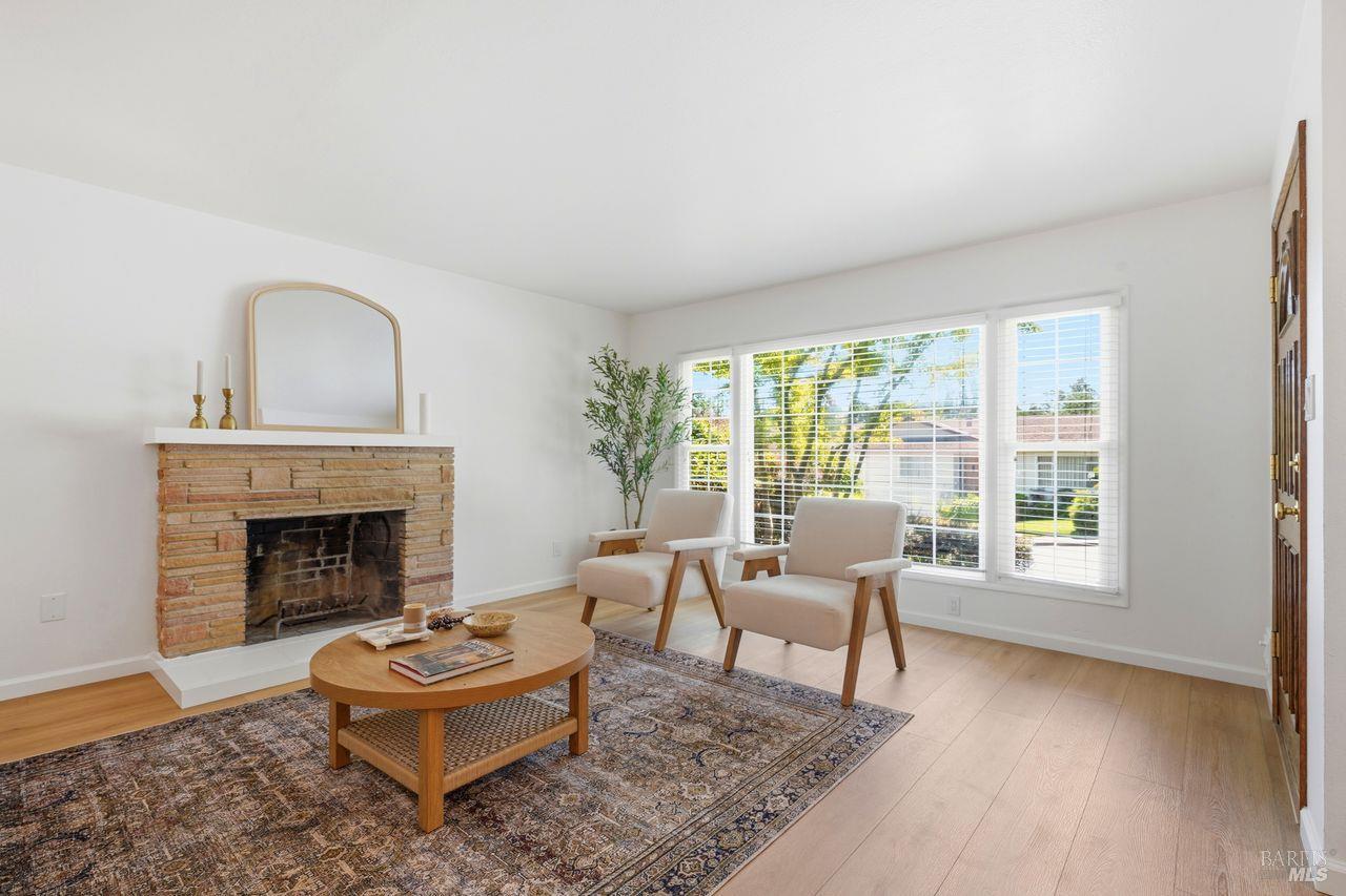 13 El Rose Drive Petaluma CA 94952
