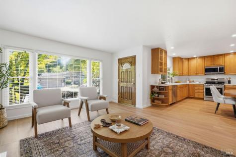 13 El Rose Drive Petaluma CA 94952
